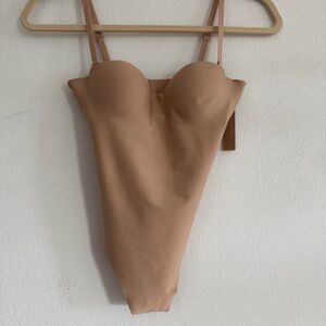 Skims Body Underwire Thong Bodysuit in Clay, size XXS